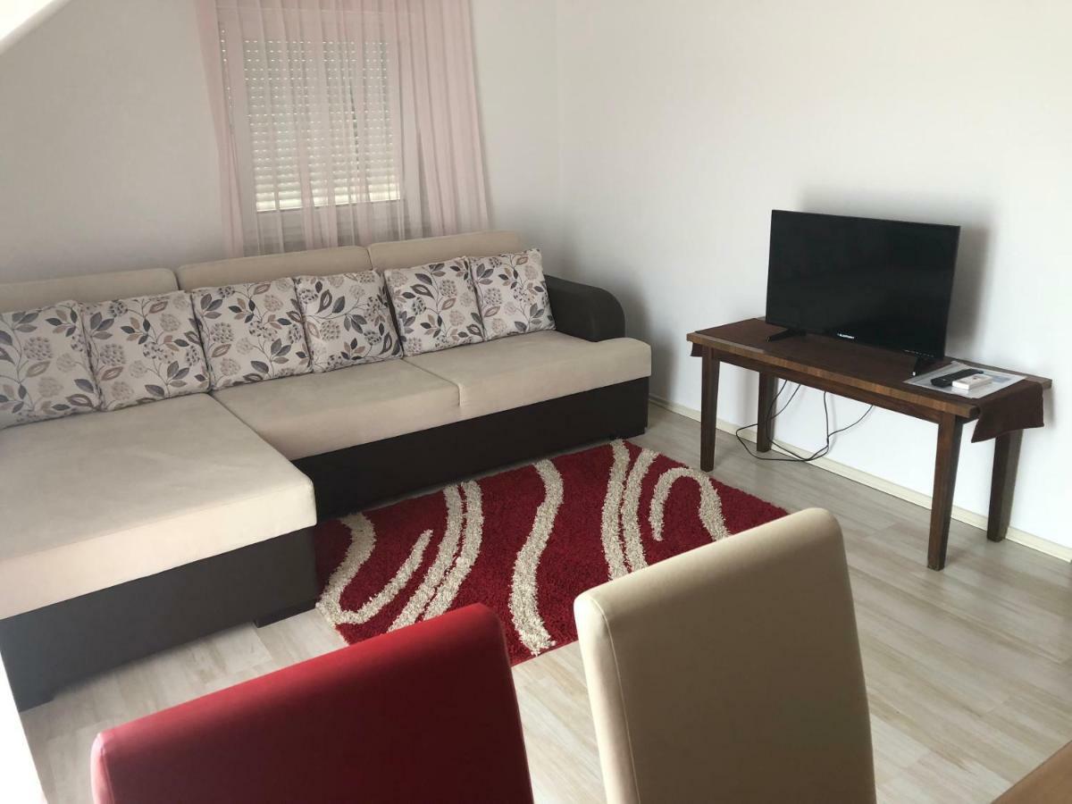 Apartment & Rooms Thomas コレニツァ エクステリア 写真