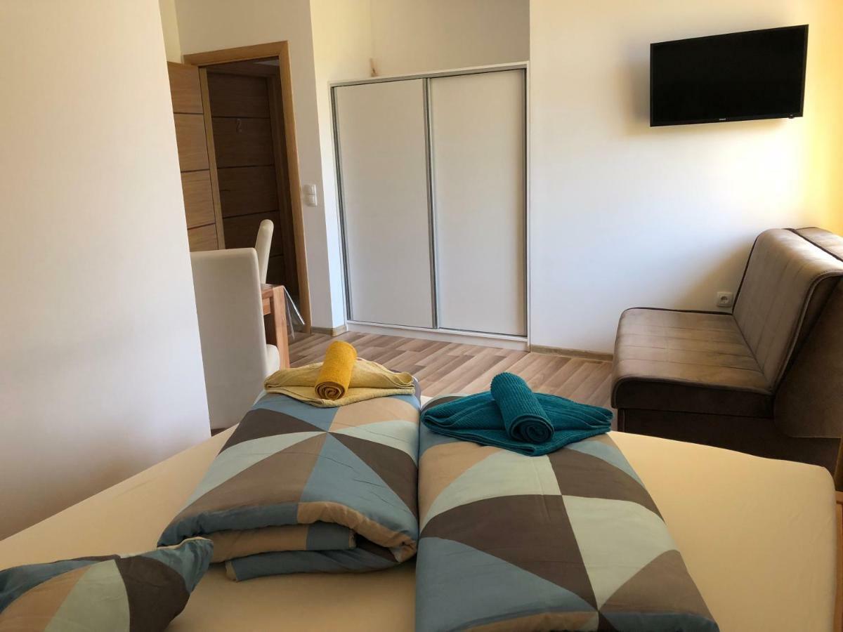 Apartment & Rooms Thomas コレニツァ エクステリア 写真